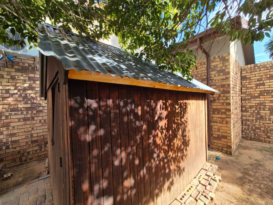 4 Bedroom Property for Sale in Heuwelsig Free State